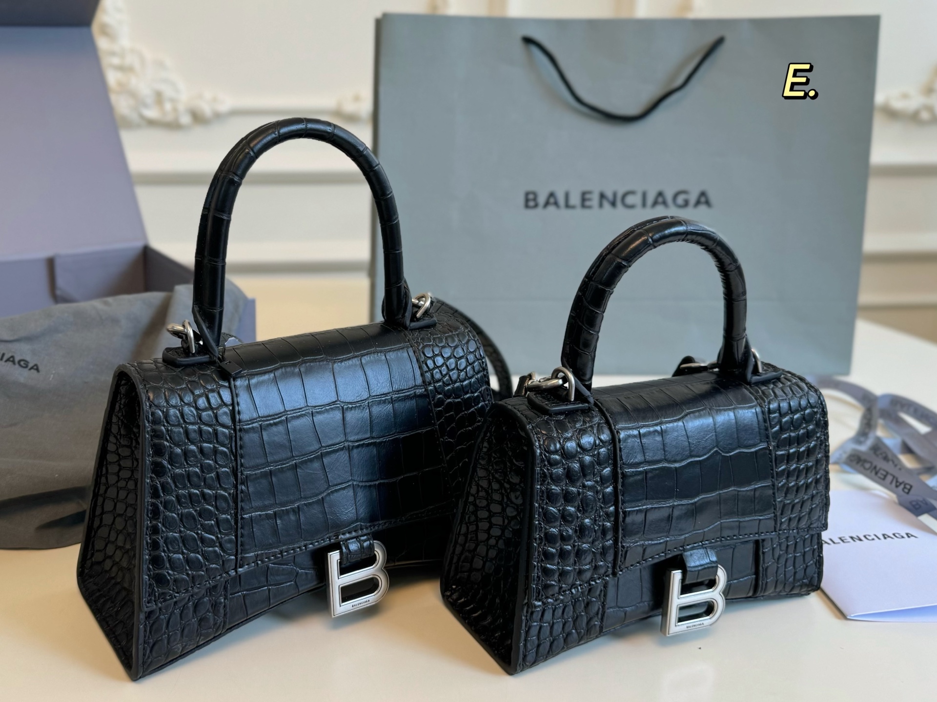 BALENCIAGA 34
